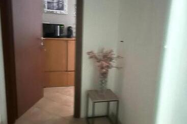 پانسیون Private Room With Independent Entrance