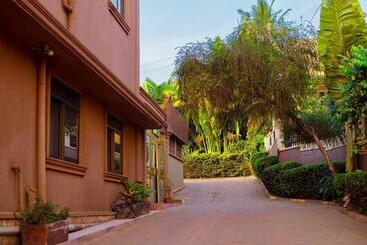 Romeos Hotel Luzira Kampala