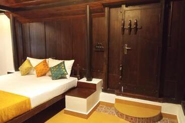 Shantitheeram Ayurveda Lakeside Heritage Resort