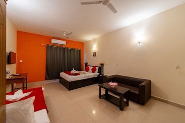 Starlite Hotels