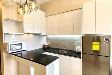 Urban Oasis Condo Near Ayala Mall Centrio 2