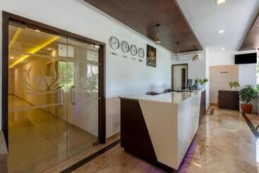 هتل Airport Avenue Plaza Cochin Airport