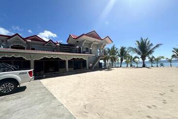 فندق Lawson’s Beach Resort