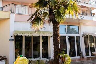 هتل Restorant Halal Il Tramonto