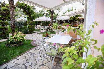 هتل Restorant Halal Il Tramonto