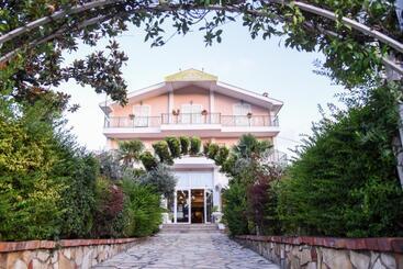 هتل Restorant Halal Il Tramonto