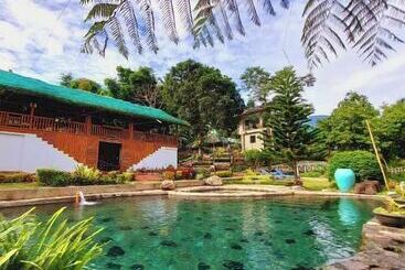 هتل Samkara Restaurant And Garden Resort