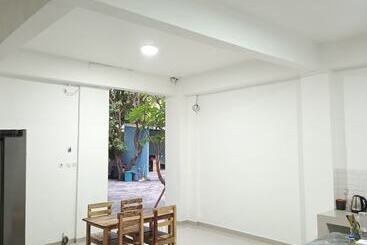 هتل Zavana Rooms