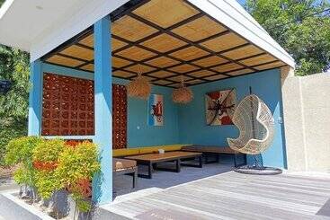 هتل Zavana Rooms