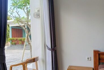 هتل Zavana Rooms