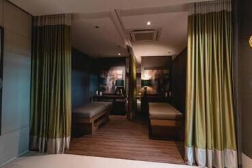 One Uptown Residence Bgc