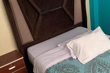 پانسیون Hostal Toscano Suites