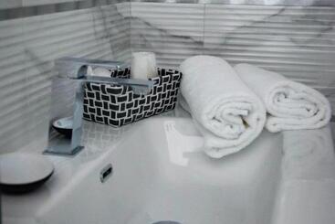 تختخواب و صبحانه Letagghjate   Exclusive Rooms And Suites