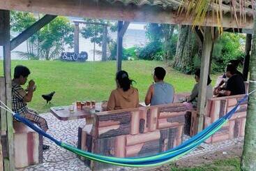 تختخواب و صبحانه Sarah S Cottage Toba Samosir