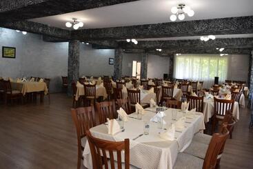 酒店 почивна база орлица