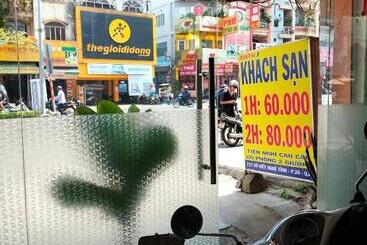 هتل Khách Sạn Hồng đào