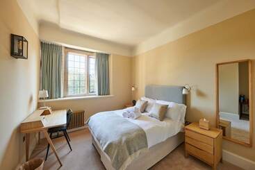 هتل Rhodes House, Oxford