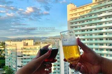 هتل The Residences At Commonwealth Quezon City By Snazzy Staycation