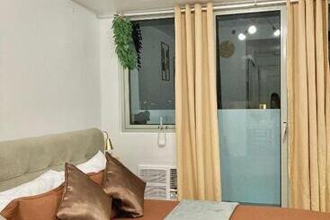 هتل The Residences At Commonwealth Quezon City By Snazzy Staycation