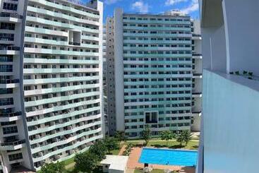 هتل The Residences At Commonwealth Quezon City By Snazzy Staycation