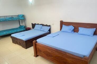 Mystic Manor Stonetown B&b