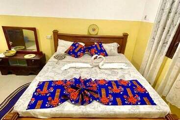 Mystic Manor Stonetown B&b