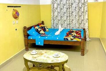 Mystic Manor Stonetown B&b