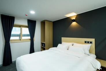 پانسیون The Stay Hue Myeongdong
