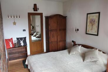 پانسیون Chalet Garibaldi   Total Chalets   Fully Catered