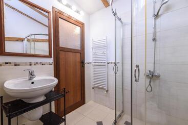 پانسیون Chalet Garibaldi   Total Chalets   Fully Catered