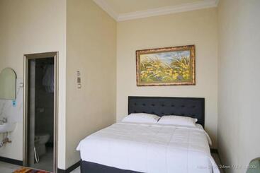 پانسیون D&d Bellevue Guest House