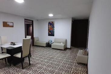 پانسیون Hostal Ciudad Jardin