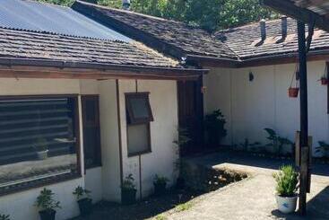 پانسیون Hostal Pelluco