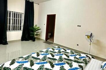 پانسیون Your Private Room In Cotonou Guesthouse