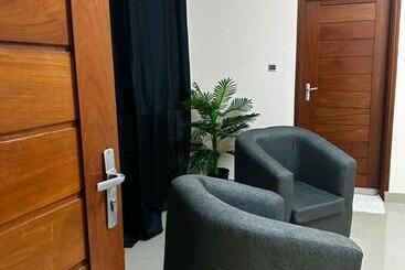 پانسیون Your Private Room In Cotonou Guesthouse