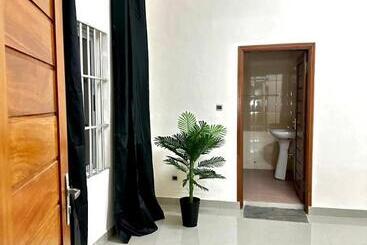 پانسیون Your Private Room In Cotonou Guesthouse