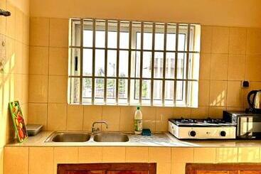 پانسیون Your Private Room In Cotonou Guesthouse
