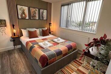 پانسیون R5   Private Studio Self Contained En Suite Room In Newly Renovated House In Birmingham B62