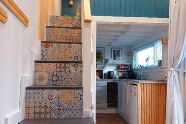پانسیون The Wee Tiny Home