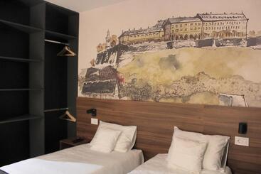 پانسیون Tvrdjava Rooms   Novi Sad