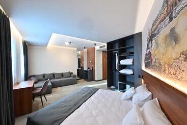 پانسیون Tvrdjava Rooms Novi Sad