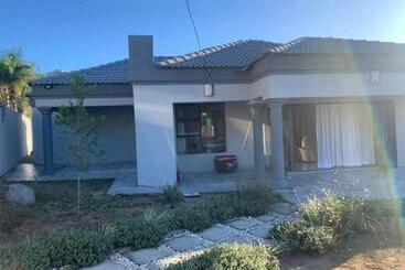 Bed and Breakfast Raddison Grey