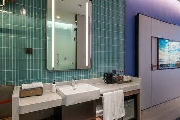 هتل Holiday Inn Express Chongqing Nanbin Road, An Ihg
