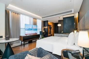 هتل Intercity Wuhan Cade Optics Valley