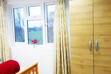 پانسیون Goodmayes Park Home