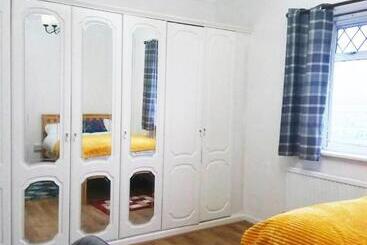 پانسیون Goodmayes Park Home