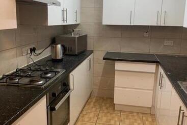 پانسیون Goodmayes Park Home