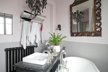 پانسیون Maison De Charme Avec Piscine Proche De Sites Olympiques