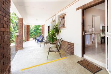 Пансион Summer Place Guest House
