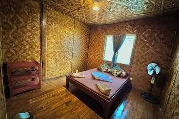 Playa Del Fuego Camiguin Beach Hostel & Resort